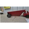 Image 3 : Vintage 1950s Structo Earth Mover Pressed Steel Toy Tractor and Scraper Set 23.6”
