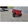 Image 8 : Vintage 1950s Structo Earth Mover Pressed Steel Toy Tractor and Scraper Set 23.6”