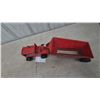Image 9 : Vintage 1950s Structo Earth Mover Pressed Steel Toy Tractor and Scraper Set 23.6”
