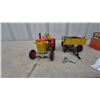 Image 5 : Kovap Zetor 25A Wind-Up Tin-Litho Tractor and Trailer Set with Original Box and Key, 12”