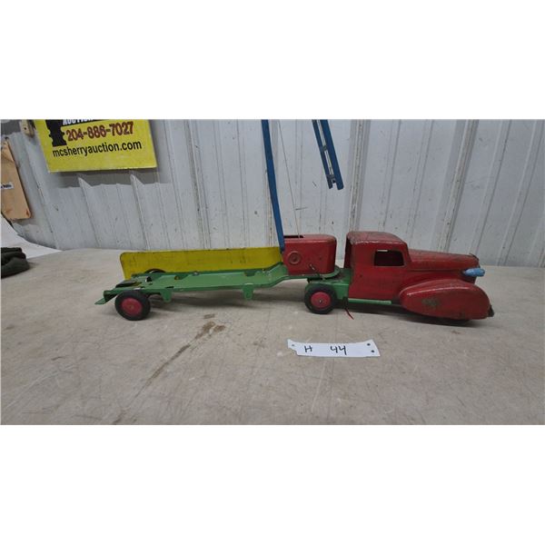 Vintage Wyandotte Pressed Steel Streamline Truck with Ladder Trailer, Red, Green and Yellow, 23”