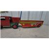 Image 9 : Vintage Wyandotte Pressed Steel Streamline Truck with Ladder Trailer, Red, Green and Yellow, 23”