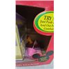 Image 5 : Mickey's Stuff for Kids Action Gumball Machine with Minnie Mouse, in Original Box
