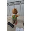 Image 9 : Vintage Cragstan Melody Band Battery-Operated Drumming Clown and Teddy Bear Remote Control Toys