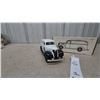 Image 4 : 1938 Panel Truck City of Richmond Police Die-Cast Coin Bank with Box, 1/34 Scale