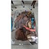 Image 8 : Best of the West Action Figure Set: 4 Figures, 1 Baby, 2 Horses Plus Accessories