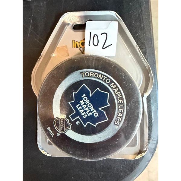 TORONTO MAPLE LEAFS HOCKEY PUCK