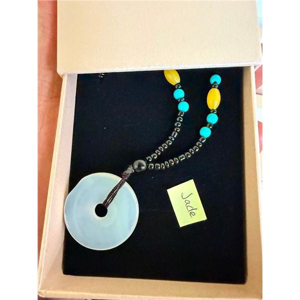 JADE PENDANT NECKLACE
