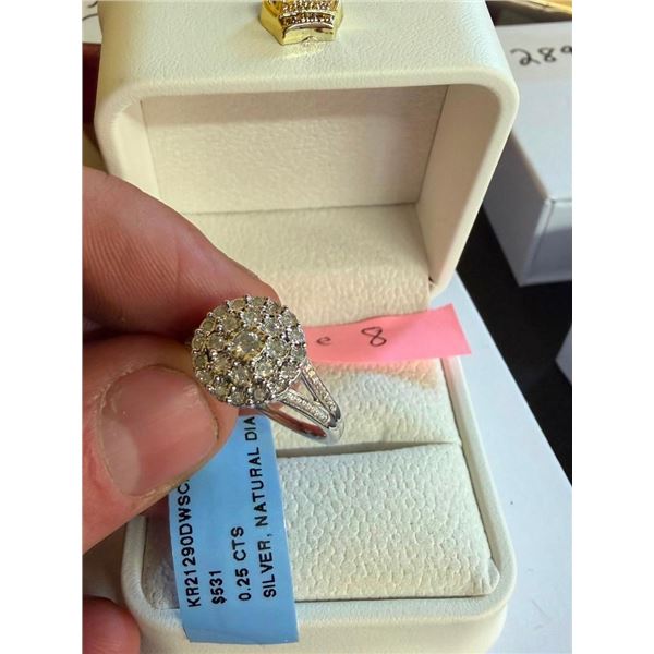 SILVER SIZE 8 WOMENS RING - SEE PICTURE FOR FURTHER INFO