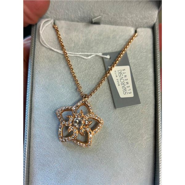 CRYSTAL NECKLACE WITH PENDANT