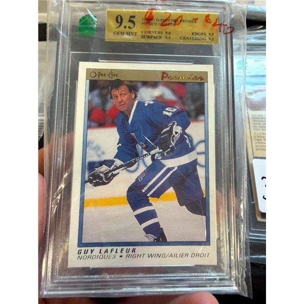 COLLECTIBLE HOCKEY CARD