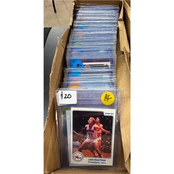 LOT OF ASSORTED COLLECTIBLE BASKETBALL CARDS