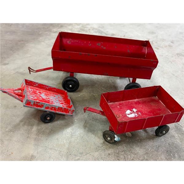 3 WAGONS FOR DISPLAY TRACTORS