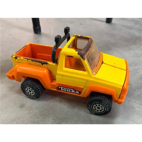 COLLECTIBLE TONKA TRUCK