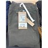 Image 1 : MENS SIZE 38 CARGO SHORTS