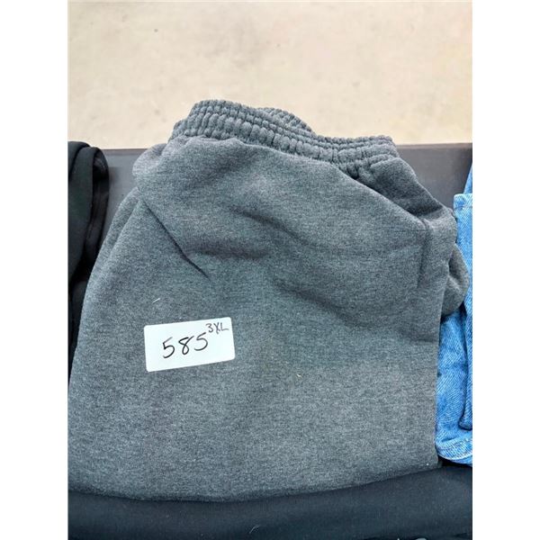 PAIR OF MENS 3XL SWEAT PANTS