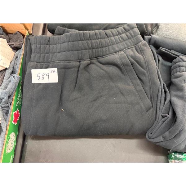 PAIR OF MENS SIZE 3XL CHAMPION SWEAT PANTS