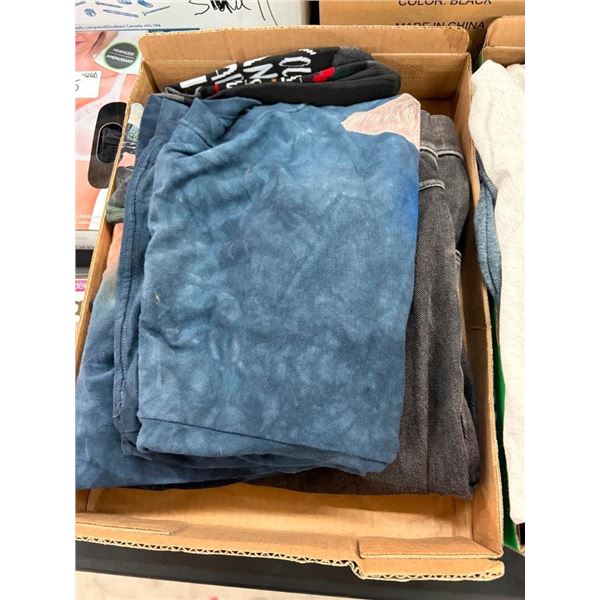 WOMENS 3XL T-SHIRT AND PAIR OF 3X PANTS