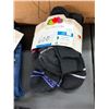 Image 1 : 4 PAIRS OF SHOE SIZE 4-10 SOCKS