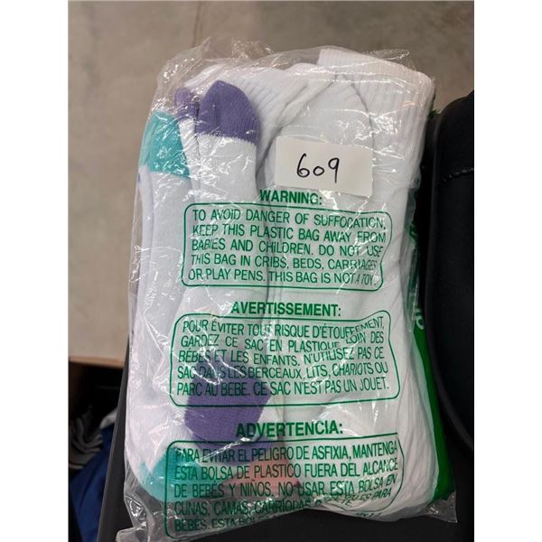 APPROX. 10 PAIRS OF WOMENS COTTON SOCKS