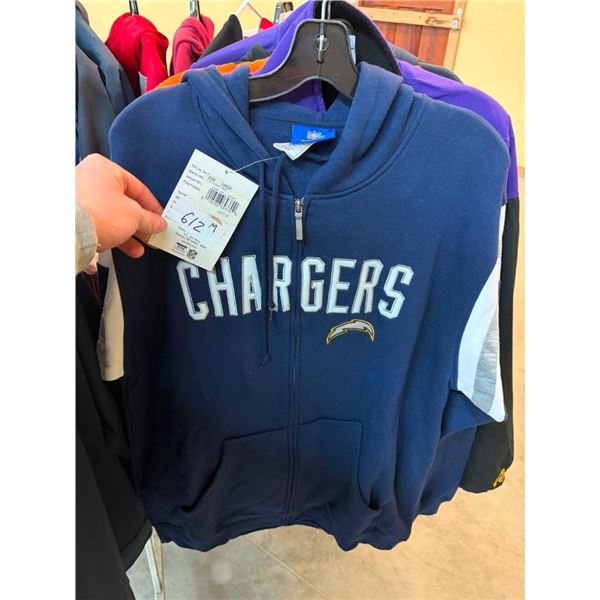 SIZE MEDIUM SPORTS TEAM SWEATER