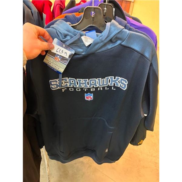 SIZE MEDIUM SPORTS TEAM SWEATER