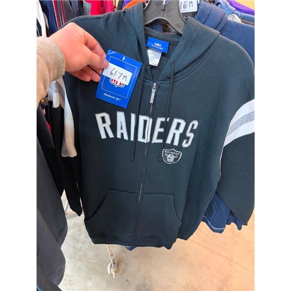 SIZE MEDIUM SPORTS TEAM SWEATER