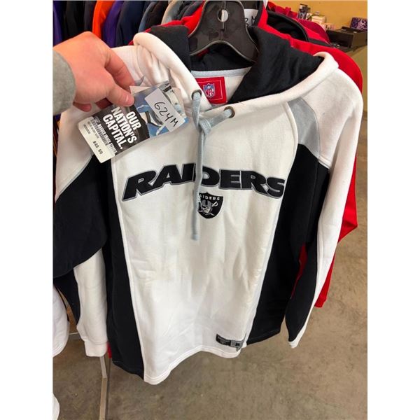 SIZE MEDIUM SPORTS TEAM SWEATER