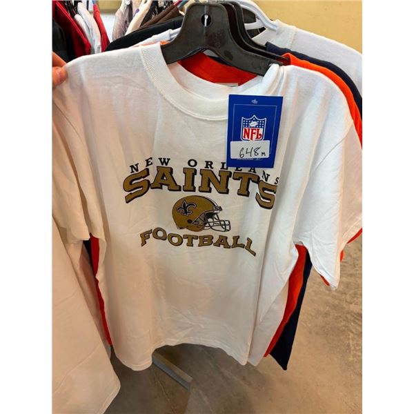 SIZE MEDIUM SPORTS TEAM T-SHIRT