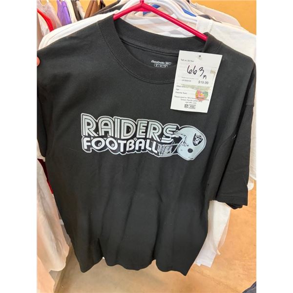 SIZE MEDIUM SPORTS TEAM T-SHIRTS