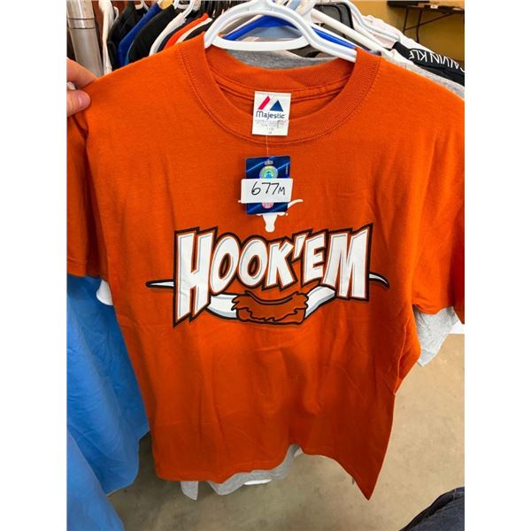 SIZE MEDIUM SPORTS TEAM T-SHIRT