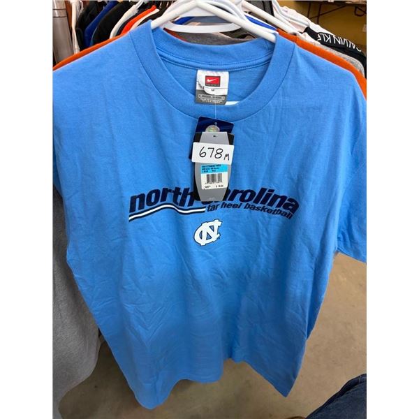 SIZE MEDIUM SPORTS TEAM T-SHIRT