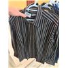 Image 1 : SIZE MEDIUM BUTTON-UP SHIRT