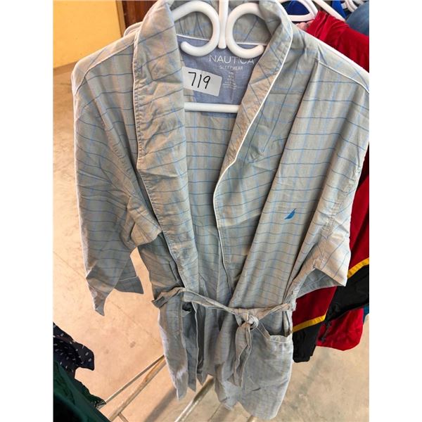SIZE L / XL SLEEP ROBE