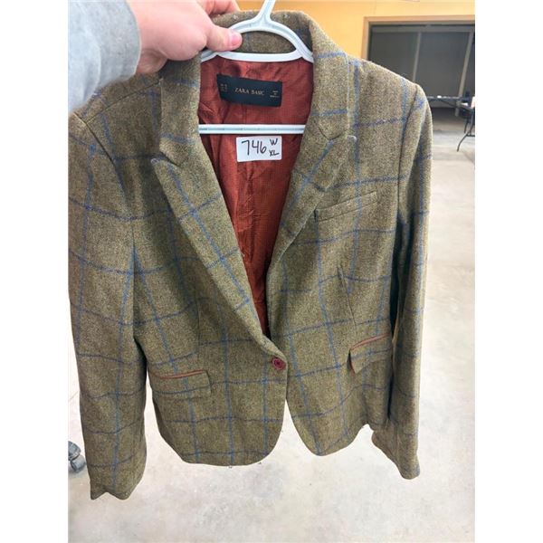 WOMENS SIZE XL DRESS COAT