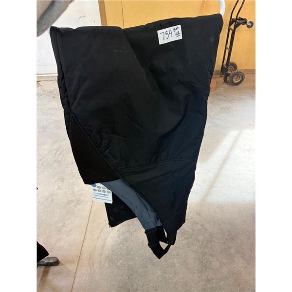 PAIR OF MENS SIZE 5XL INSULATED SNOW PANTS