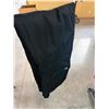 Image 2 : PAIR OF MENS SIZE 5XL INSULATED SNOW PANTS