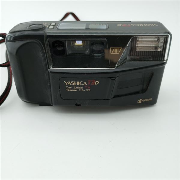 Yashica T3D Camera - Kyocera - Carl Zeiss Tessar
