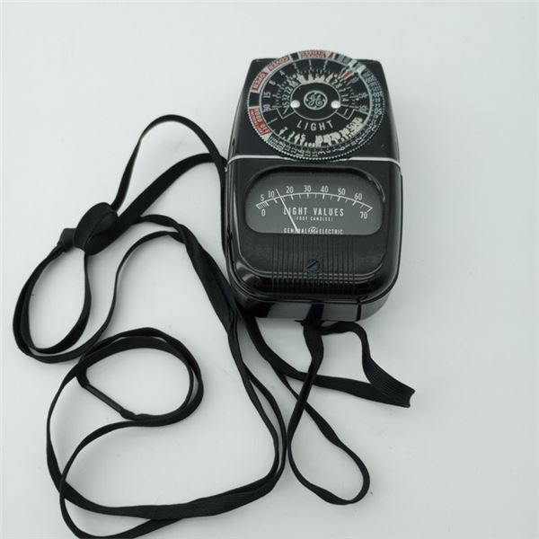 Vintage General Electric GE Exposure Meter Model 8DW58Y4