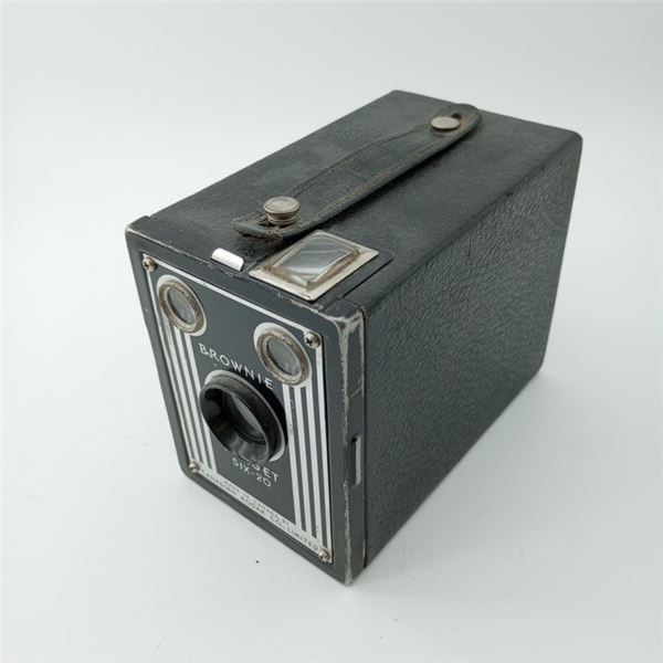 Vintage Eastman Kodak Brownie Target Six-20 Camera
