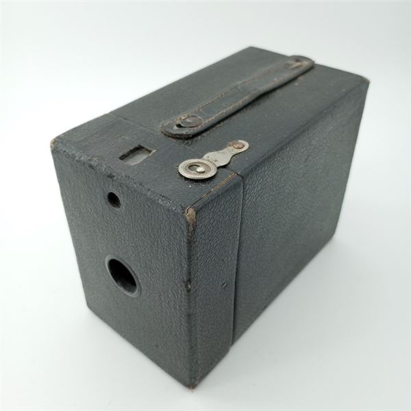 Vintage Eastman Kodak Brownie Target Six-16 Camera