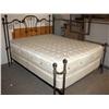 Image 2 : Queen Bed, Mattress and Boxspring