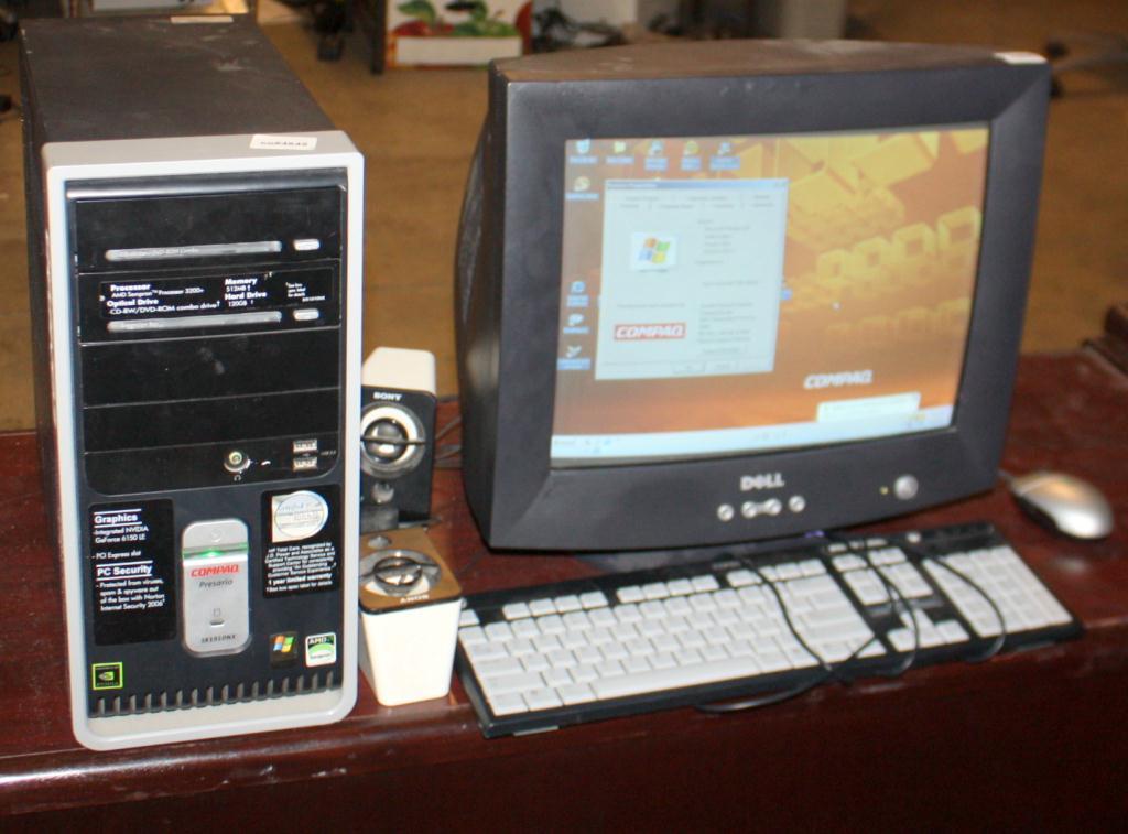 Compaq Presario Desktop Computer