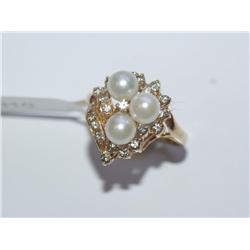 14k Gold Diamond & Pearl Ring