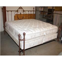 King Size Bed w/ Mattress & Boxsprings