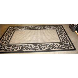 Area Rug 5 ft x 8 ft