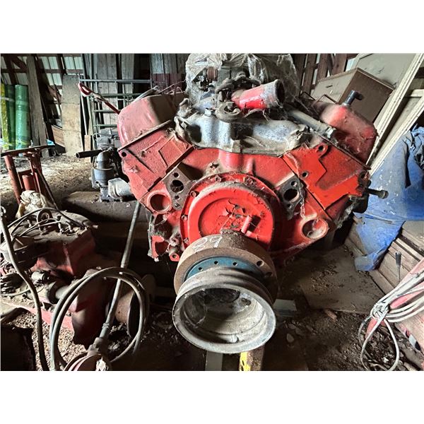Chevy V8 motor & stand