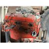 Image 2 : Chevy V8 motor & stand