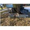Image 3 : Orange Hyd. Brake trailer axle, black hopper, running boards, heater