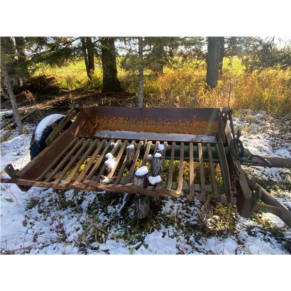 Prong type rock picker